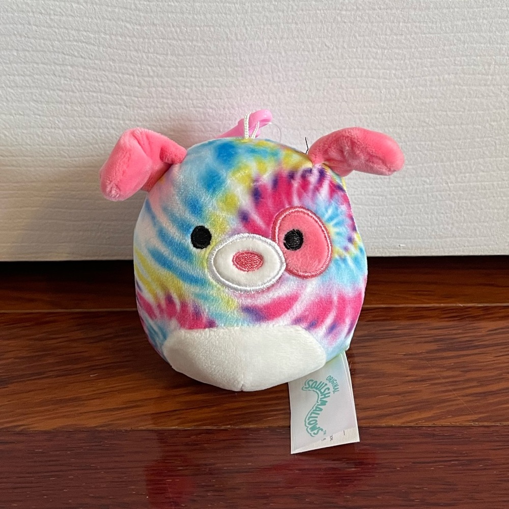 Shena the Dog 3.5” Squishmallow Clip (USA Version)